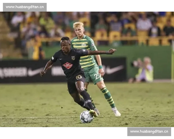 高清足球赛事直播APP下载指南畅享全球赛场精彩即时比分数据分析权威解说 - 副本 - 副本 (72) - 副本 - 副本